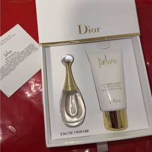 Dior J'Adore Luxury Travel Size Gift Set plus free gift